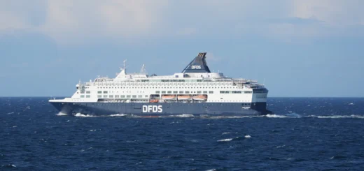 Prom Statek DFDS Pearl Seaways na trasie z Kopenhagi przez Frederikshavn do Oslo.
