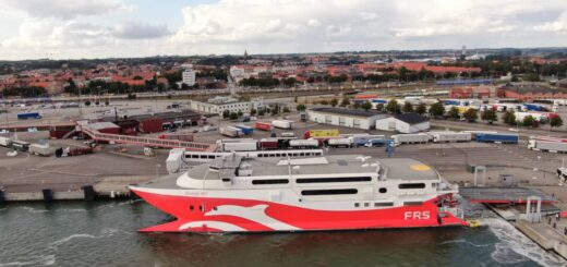 FRS Baltic Prom Skane Jet w porcie Ystad w południowej Szwecji.