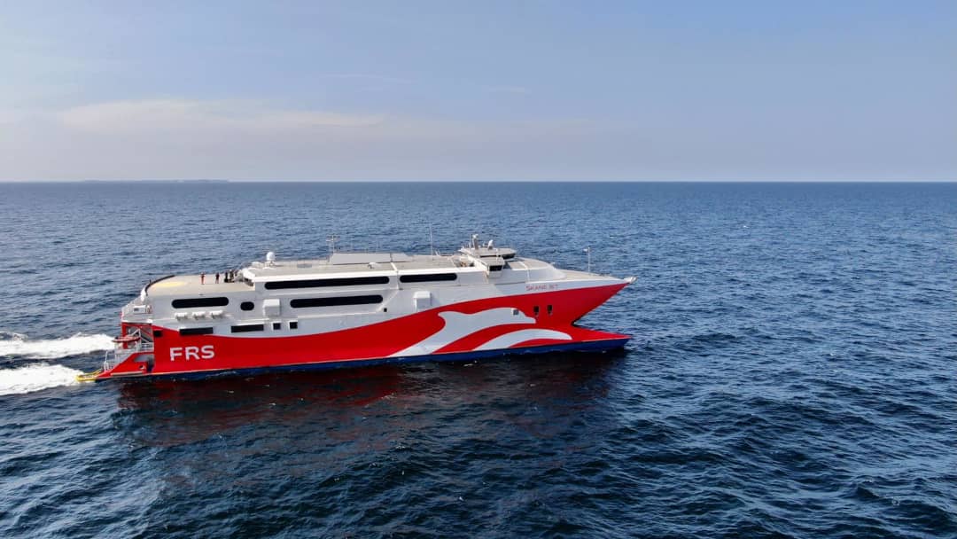 Skane Jet na Bałtyku w drodze z Sassnitz-Mukran do Ystad.