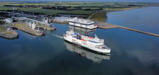 Scandlines Prom Scandlines Niemcy w Puttgarden z Bordershop w tle